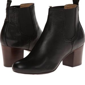 Women's Frye Stella Chelsea Short Boot Black